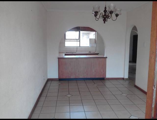 3 BEDROOM HOUSE RENTED IN BLUEWATER BAY